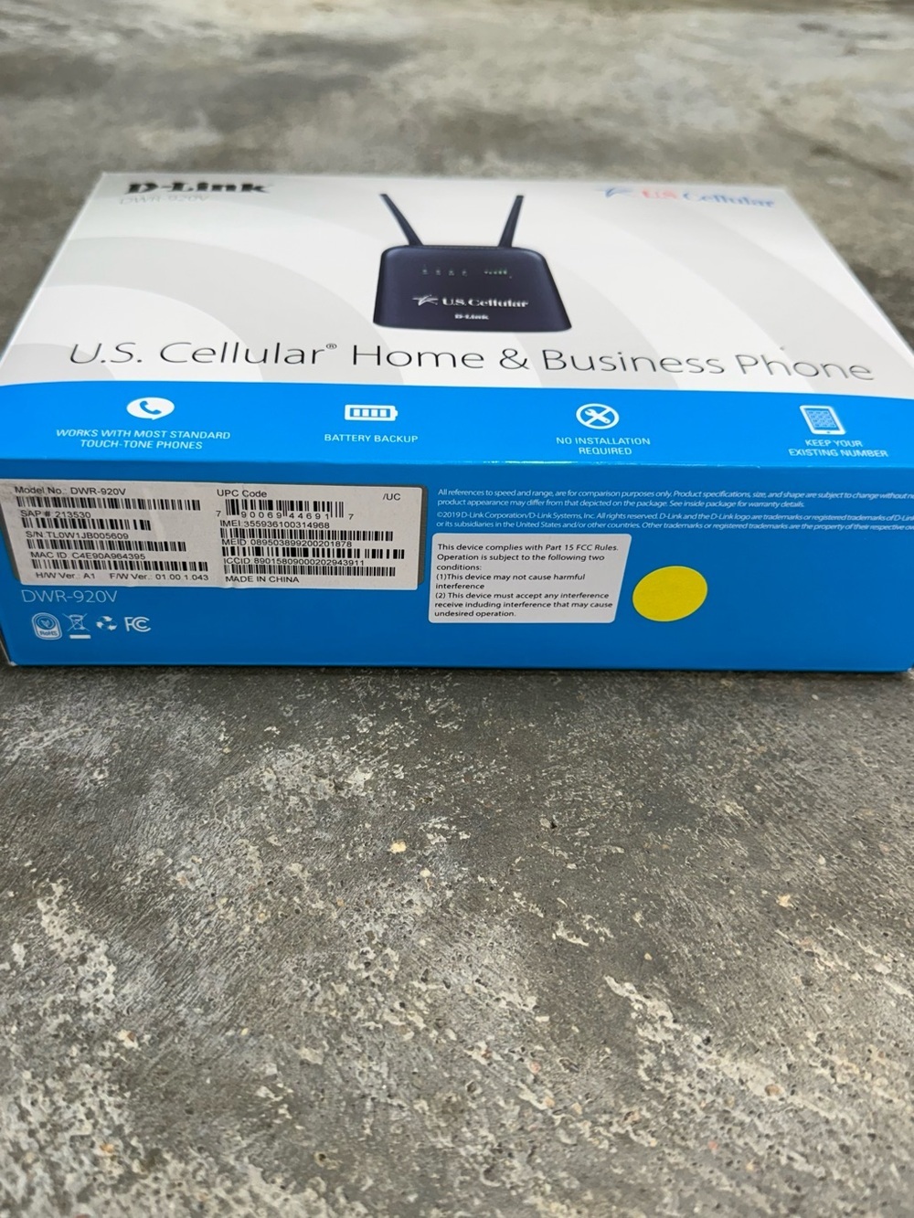 D-Link DWR-920V 4G LTE U.S. Cellular Router - Picture 7 of 8